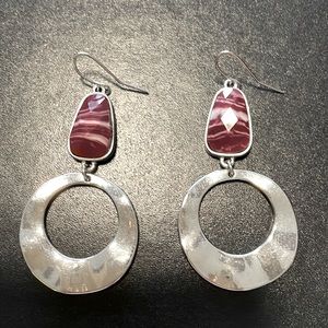 Silver plate drop earrings with maroon stone like inset